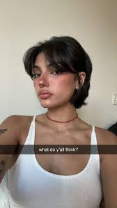 Anna Mucci's Instagram, Twitter & Facebook