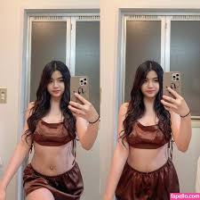 neslyn.ly Nude Leaked Photo 27 - Fapello