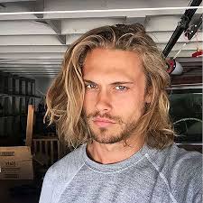 23 Manner Lange Blonde Haarfarbe Lange Haare Manner Lange Frisuren Fur Manner Frisuren Lang