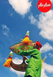 Many travellers simply pass through on their way to the perhentian islands , but those who spend a few days in kb have the chance to go to some of the museums mentioned below. Airasia On Twitter Let S Fly To Kota Bharu To See The Unique Giant Kite The Wau Bulan Http T Co Asjjt4mu5p Http T Co Ox5gqb7kry