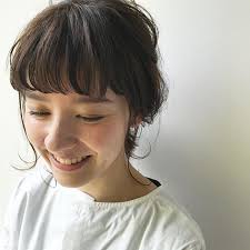 おでこが広い女性に似合う髪型まとめ 前髪でコンプレックスを上手にカバーしよう folk ヘアスタイル 前髪 おしゃれ おでこ 広い 髪型