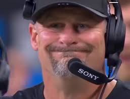 Not a face, but a lovely little cheese bird I found in my nachos. :)