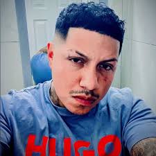 Tripod & Brandon are having a little snack this morning! Come