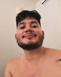 Y a pesar de lo difícil que puede tornarse la vida, siempre estaré aquí con  la mejor vista y con una sonrisa dispuesto a demostrarme que los únicos  límites que existen están