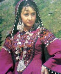 Traditional Dresses Of United States Of Kashmir 2 Traditional Dress Of Poonch Global Dress Traditional Dresses Fashion