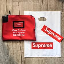 Découvrez notre vaste sélection de sacs à dos des plus grandes marques comme dakine, eastpak ou vaude. Sac Supreme