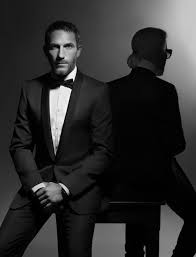 Sébastien jondeau, né en 1975 à paris, est un mannequin français à partir des années 1990. Karl Lagerfeld Curated By Sebastien Jondeau