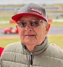 Craig Lavis's Instagram, Twitter & Facebook