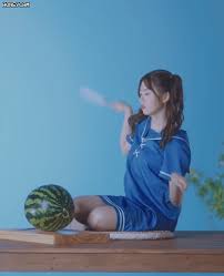 김소혜 스페셜 당시에는 레드라인 소속 연습생으로 최종 순위 5위로 데뷔 멤버 확정 첫 리얼리티 i.o.i 결성후 정식 데뷔전 방송 첫 무대 김소혜, 유연정, 최유정은 학교 중간고사로 중간에 합류했다. ê¹€ì†Œí˜œ Gif Gfycat