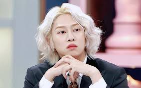 Hee Chul bị cấm hẹn hò ở game show