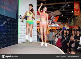 Hong Kong Models Jessica Right Chrissie Chau Promote Xbox 360 – Stock  Editorial Photo © ChinaImages #244659916