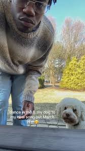 yellow moon out next friday!!! pre-save link in bio 😋 , #newmusic  #indieartist #independentartist #yellowmoon