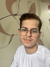 Segundo a Brazilian LGBT+ Health Survey (2021), cerca de 36% das pessoas  LGBTQIAPN+ evitam buscar atendimento médico por medo de sofrer preconceito.  Isso também impacta o diagnóstico precoce e o cuidado integral