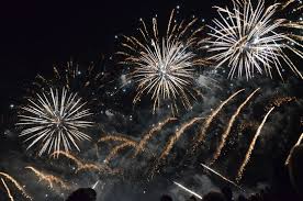 The herrenhausen gardens of herrenhausen palace, located in herrenhausen, an urban district of lower saxony's capital of hanover are made up of the great garden (großer garten), the berggarten, the georgengarten and the welfengarten. Ein Grandioses Feuerwerk Bild Von Herrenhauser Garten Hannover Tripadvisor