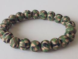 Camouflage Polymer Clay Bead Bracelet Army Military Etsy Polymer Clay Beads Clay Beads Green Beaded Bracelets