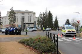 Les gendarmes ont organisé plusieurs contrôles. Un Gendarme Reserviste Percute Lors D Un Controle Routier A Thiers L Automobiliste En Fuite Est Recherche Thiers 63300