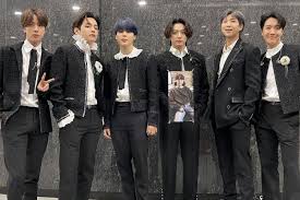 Bts merupakan salah satu grup musik terkenal diseluruh dunia. Profil Lengkap 7 Anggota Bts Mulai Dari Makanan Kesukaan Shio Hingga Zodiak Pikiran Rakyat Bogor