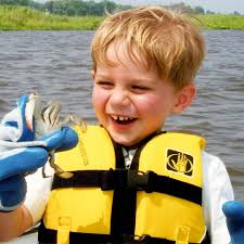 🦺 Wearing a personal flotation device can save your life. #wearit  #safeboating #nationalsafeboatingweek @boatingcampaign