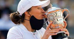 She also makes money from her several endorsement deals including nike, red bull, lexus, and asics. Iga Swiatek Wiki Age Net Worth Parents Family Boyfriend Height Instagram Primal Information