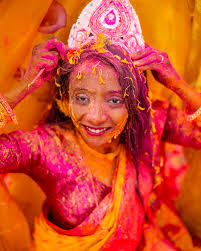 Divyanka Tripathi shared beautiful Haldi ceremony pictures....