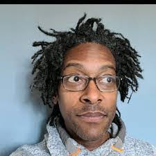 Frieda Elliott's Instagram, Twitter & Facebook