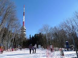 Webkamery se zabudovaným mikrofonem představují jednoduché řešení, neboť už nepotřebujete dokupovat žádné jiné zařízení. Kekesteto Ski Runs Gyongyos Matra