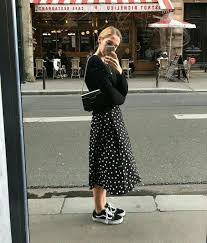 Black And White Polka Dot Skirt Outfit Ideas L O V E Y O U R S E L F Fashion Street Style Street Style Looks