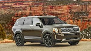 Jun 07, 2021 · the hyundai palisade often plays second fiddle to the kia telluride due to its less aggressive exterior styling, but in some ways it's a better buy. Hyundai Palisade Kia Telluride Receive Small Price Increase