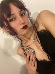 what's the best way to flirt with an old man?😉