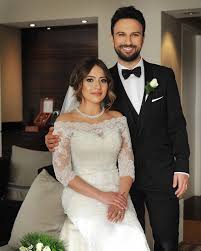 Tarkan Ve Pinar Dilek El Ele Dondu The Dress Gelinlik Gelin