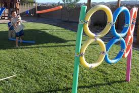 Juego de agua, competitivo, de cumpleaños, de habilidad, con balón ░ individual ░ de 6 a 12 años ░ de 2 a 6 jugadores ░ al aire libre ░ más de 10 minutos ░ materiales: 5 Juegos Infantiles Al Aire Libre Pequeocio