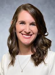 Lizzy Yates's Instagram, Twitter & Facebook