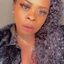 Lashay Hampton's Instagram, Twitter & Facebook