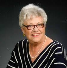 Jennifer Gasper's Instagram, Twitter & Facebook