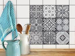 fliesenaufkleber set fur kuche bad design black n white fliesenaufkleber fliesenfolie portugiesische fliesen