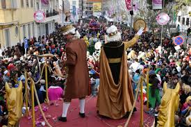 A inauguração do centro de artes e criatividade (cac) esteve marcada para 12 de fevereiro, coincidindo com o início. Carnaval Em Portugal O Tradicional Carnaval De Torres Vedras Descubra Lisboa