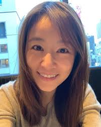 Ở tuổi 43, nữ diễn viên vẫn được khen trẻ trung, xinh đẹp. Bi Quyáº¿t Tráº» Ä'áº¹p Báº¥t Cháº¥p Thá»i Gian Cá»§a Lam Tam NhÆ° Ngoi Sao