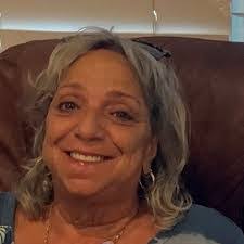 Lori Paschal's Instagram, Twitter & Facebook