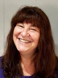 Estelle Stein's Instagram, Twitter & Facebook