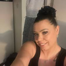 Can you anyone recommend a reliable local company to help me get some  fences, take rubbish to dump and also possible shed. Need help, much  appreciated x