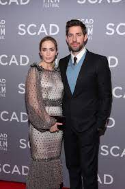 John burke krasinski (/ k r ə ˈ z ɪ n s k i /; How Did Emily Blunt And John Krasinski Meet