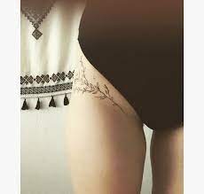 Flower hip tattoos are some of the most modern chic designs when it comes to permanent ink art. Pin On Tattoos