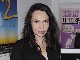 Cette page est pour celles et ceux qui aiment béatrice dalle. French Actress Beatrice Dalle Reveals She Once Ate A Dead Man S Ear The Independent The Independent