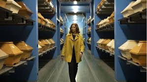 She came to this country. Serien Tuv Das Letzte Wort Lauter Trauern Mit Anke Engelke Kultur Stuttgarter Nachrichten