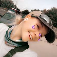 Morgan Webster🌈 (@morgan13325)