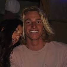 Kai Hunter (@KaiHunter9)