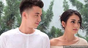 Pernikahan memang hari yang sangat spesial bagi insan tuhan, untuk meyatukan cinta mereka tanpa menimbulkan dosa. Cerita Malam Pertama Ini Aib Stefan William Yang Bikin Celine Tertawa Malu Malu