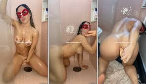 Iara Ferreira Jouissant Avec Un Double Gode Dans Sa Chatte Et Son Cul - Cnn  Amador