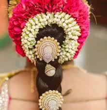 Turn heads with this stunning serenity wedding flower hair comb bridal accessory.a brilliant veil alternative or perfect bridesmaid accessory, it comes with all the charm and beauty of real flowers (minus the fear of wilting). Bhuvana S Floral Venis Home Facebook