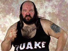 The gigantic canadian would win all 24 bouts of his active sumo career before reaching the wwe where he shook the wwe. John Earthquake Tenta Verstorben Wwe Aew Impact Worldwide Wrestling News Bei Moonsault De